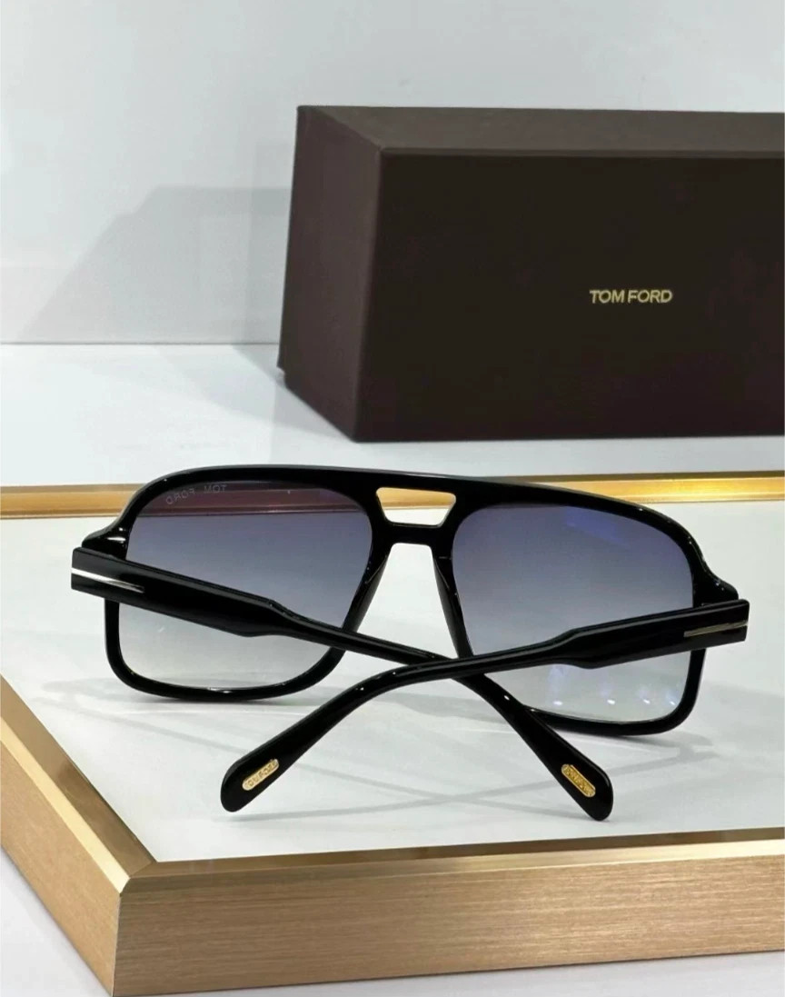 Tom Ford Falconer Sunglasses TF884 Black/Light Gray 60-18-140mm With Case New