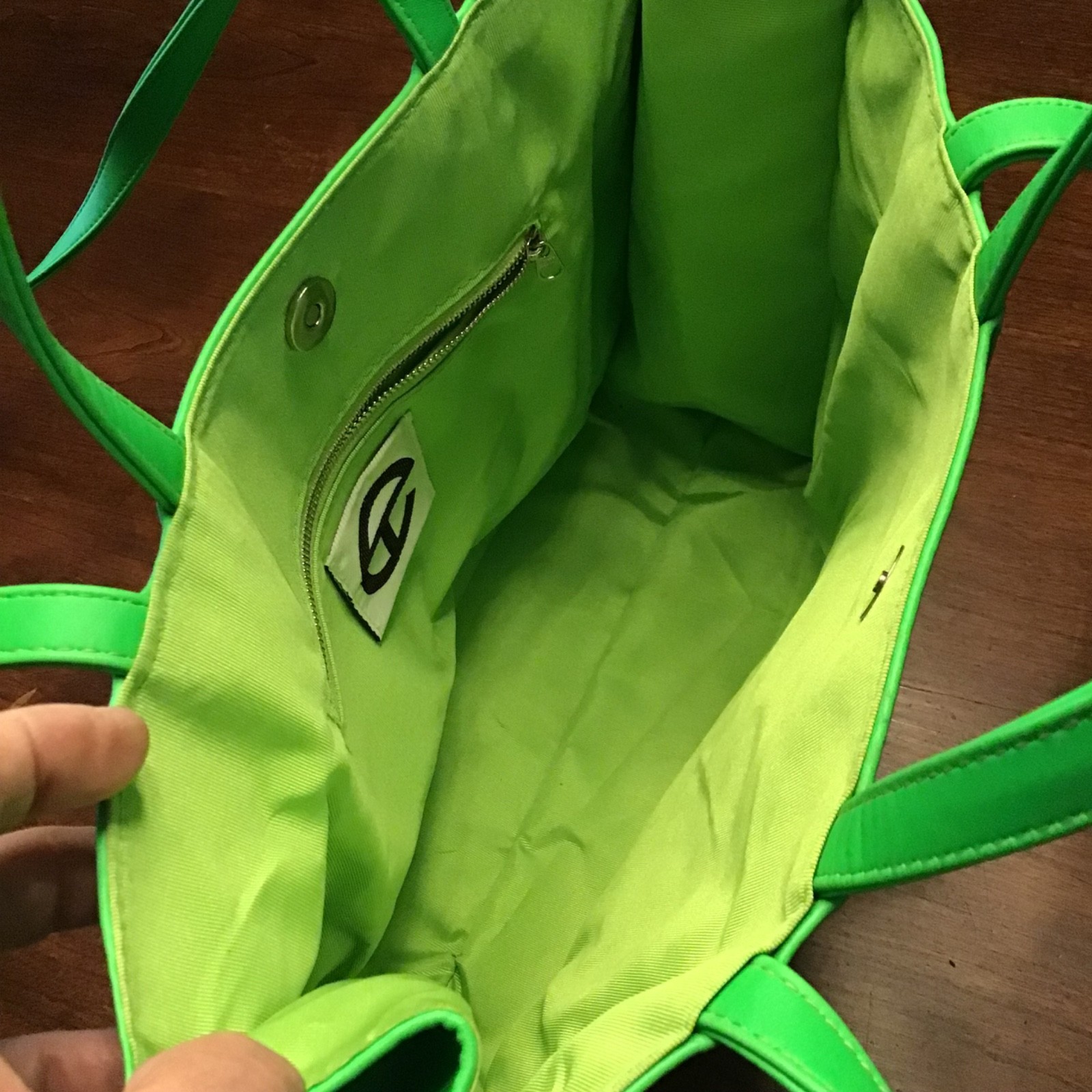 Telfar Green Medium Tote Bag with Logo, Magnetic Closure, Inner Pockets New