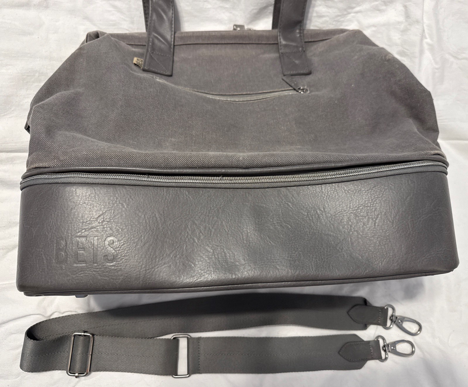 BEIS Gray Weekender Convertible Bag w/Strap 16.5″L x 8.5″W x 13.5″H Clean Unisex