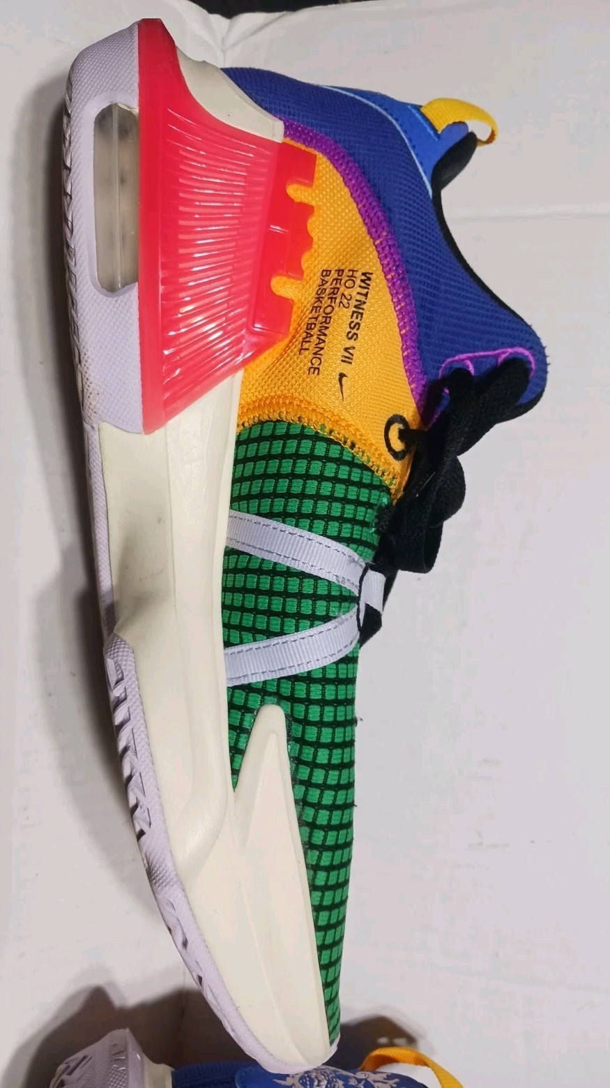 Nike LeBron Witness 7 HO22 Men’s Size 10.5 Basketball Shoes D1123501 Multicolor