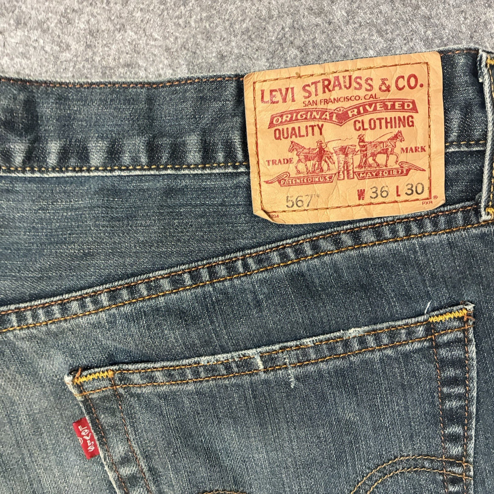 Vintage Y2K Levis 567 Loose Boot Cut Jeans 36×29 Baggy Wide Leg Faded Whiskers
