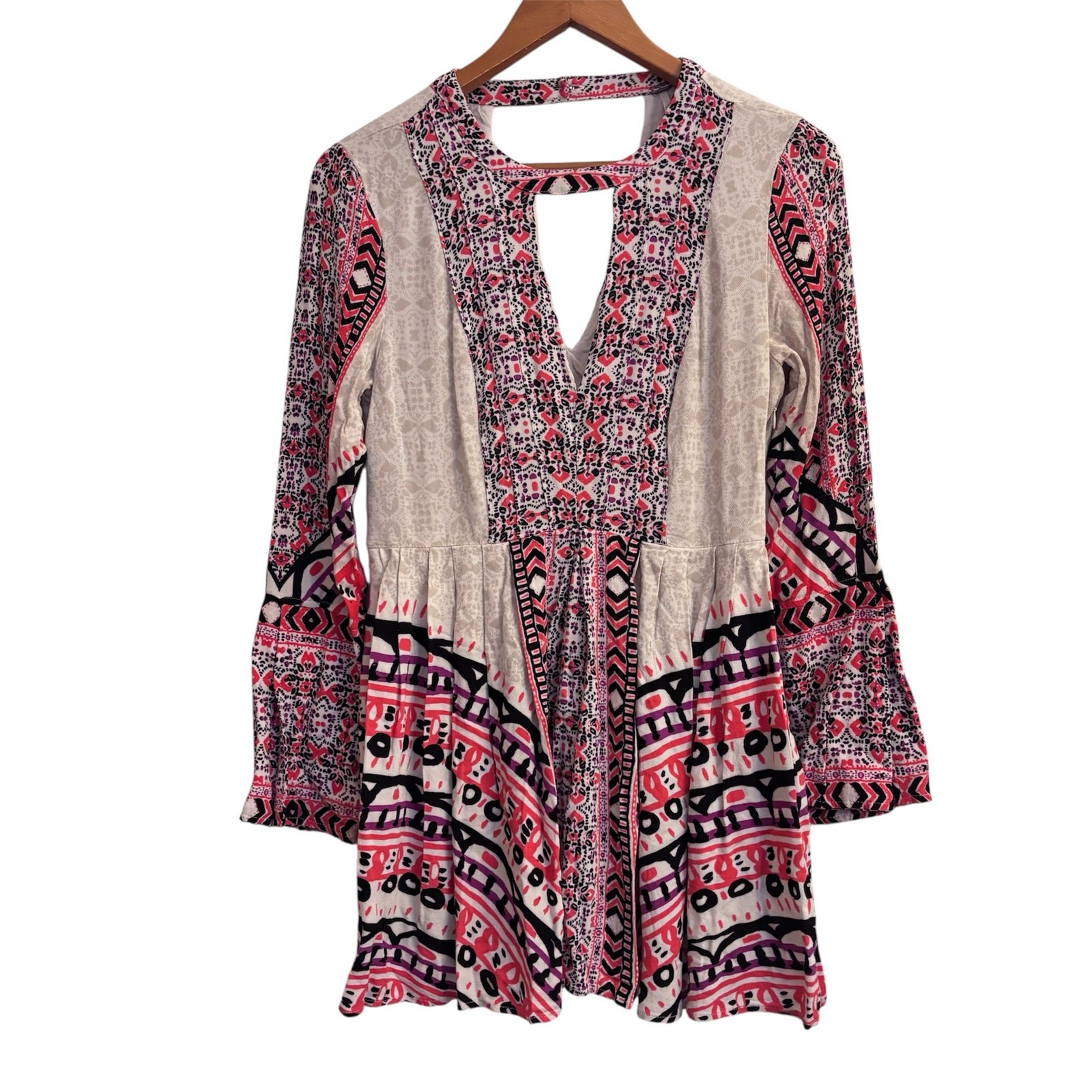 Free People Tegan Border Print Mini Dress Boho Artsy Bell Sleeve Keyhole Size 10
