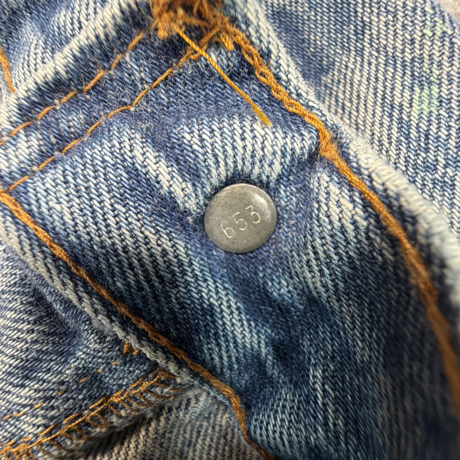 Vintage Levis 501xx Jeans Mens 35×33 (Fits 32×29) Made in USA Button Fly
