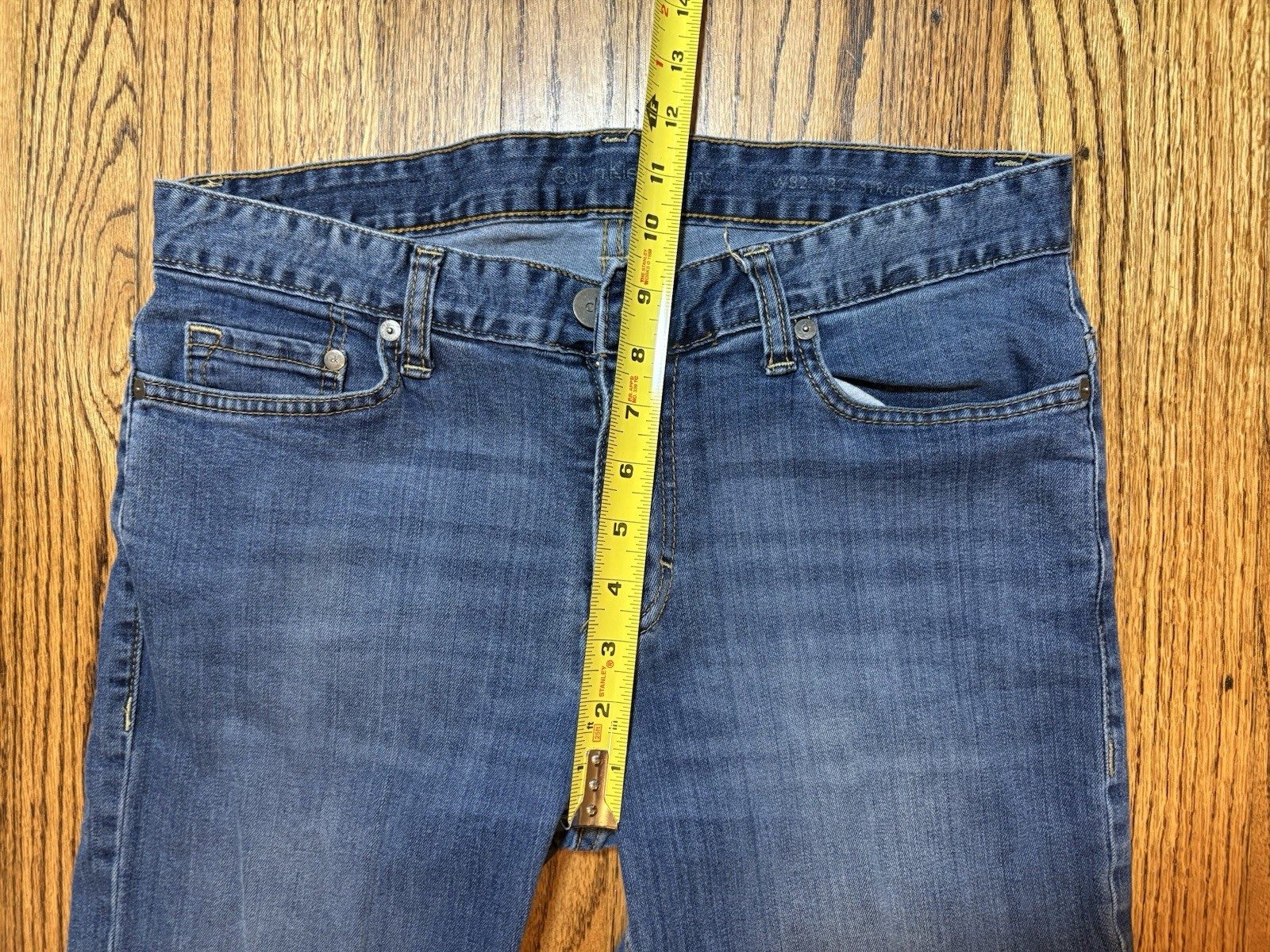 Women’s Calvin Klein Jeans Size 32/32 Straight