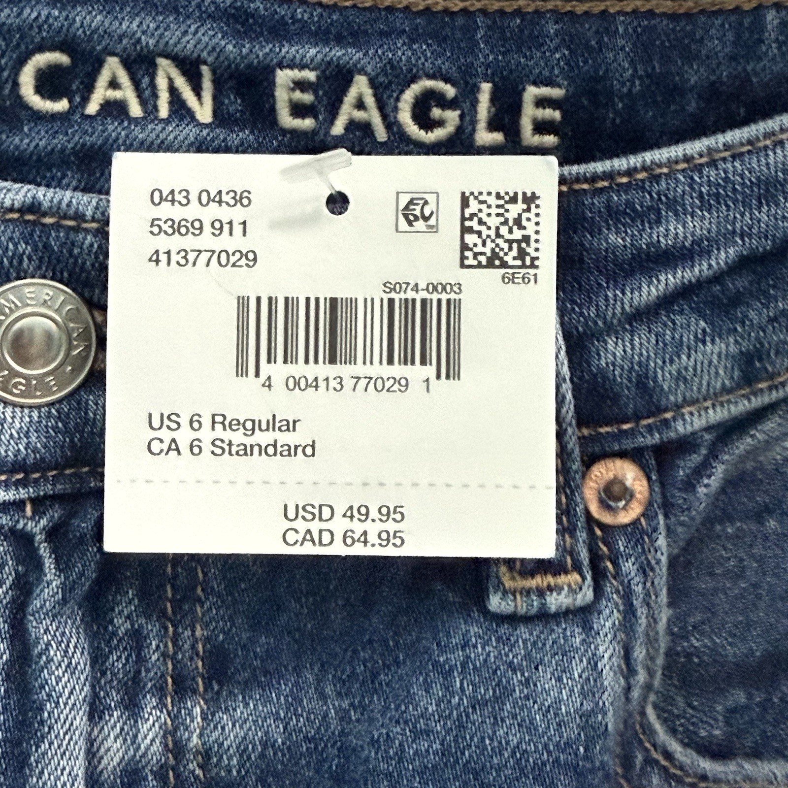 NEW American Eagle Women’s Size 6 Regular Strigid Mom Jeans Blue Denim