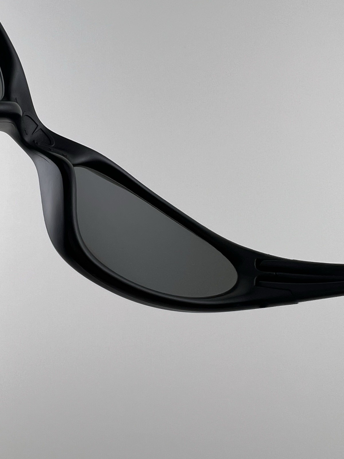 Oakley Minute 1.0 Matte Black Frame Black Iridium Lens 04-081 XX RARE