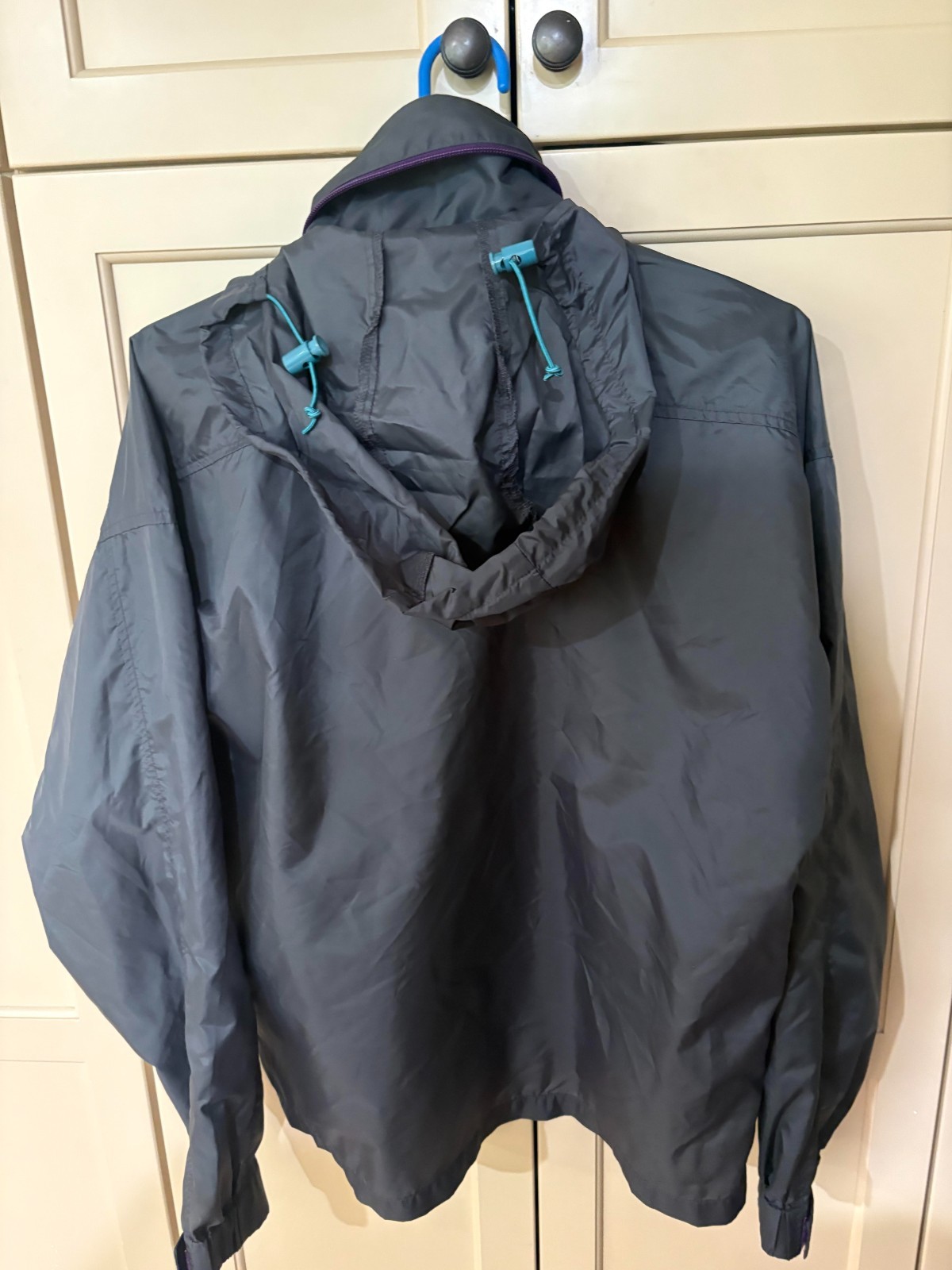 Vintage EMS Eastern Mountain Sports Jacket Windbreaker Men’s Full Zip Nylon M