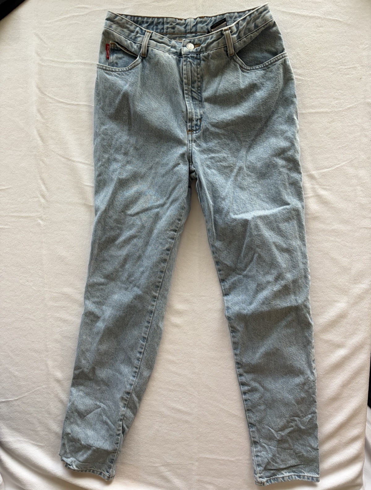 Bongo Women’s Regular Fit Tapered Blue Light Wash Denim Jeans 5-Pocket Logo