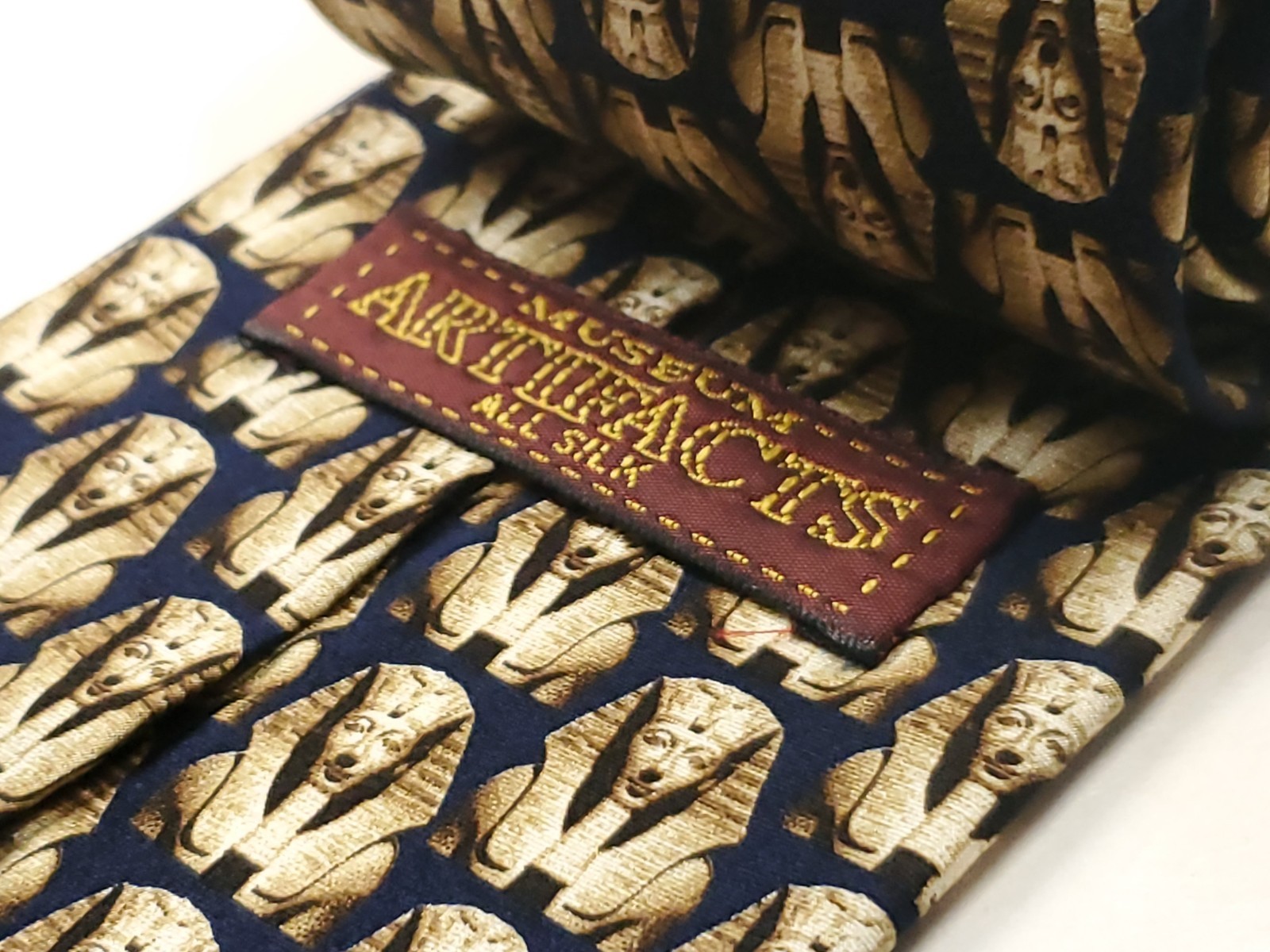 MUSEUM ARTIFACTS – Tutankhamun – Egyptian Pyramid Vintage Handmade Silk Tie NEW