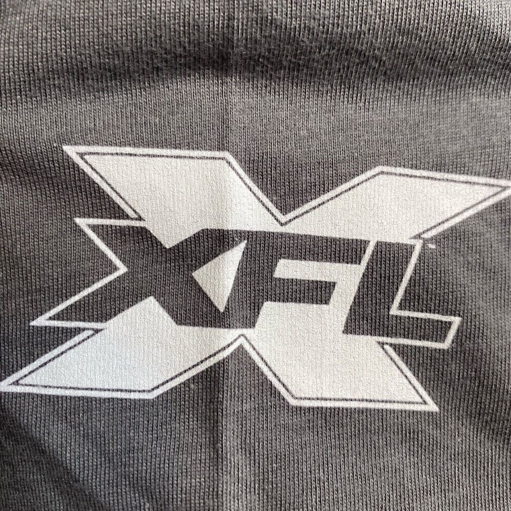 NWT- Unisex Seattle Dragons XFL Football Gray Short Sleeve – Size XLarge