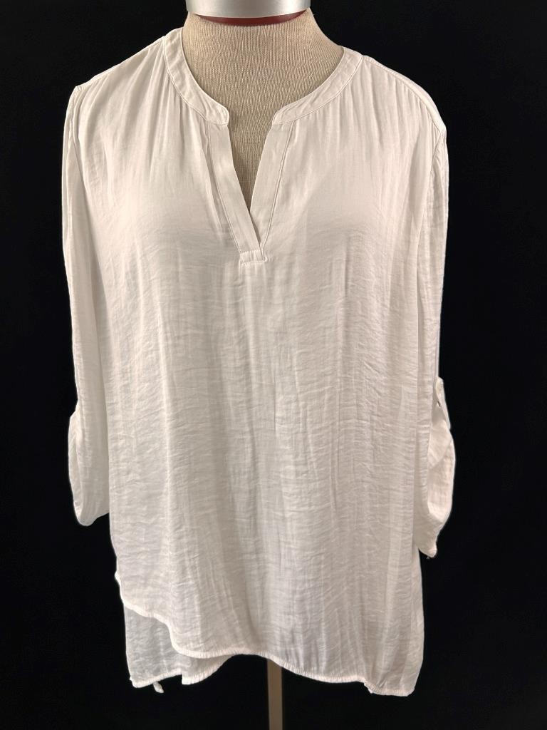 CHICOS blouse top size 2 or L 12 button up long roll tab sleeve V neck white