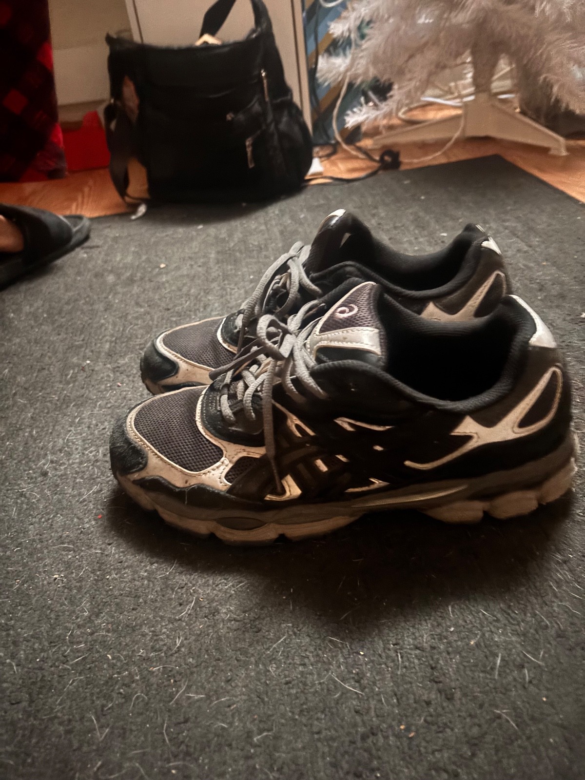 Size 9.5 – Asics Gel NYC Graphite Grey Black