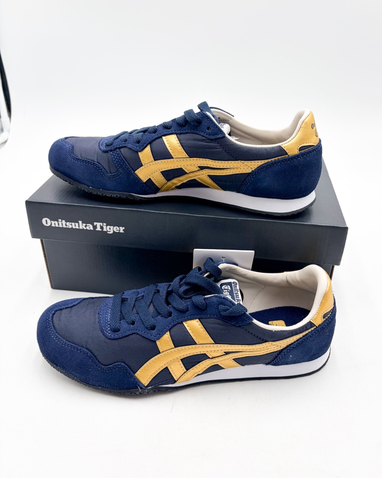 【NEW】Onitsuka Tiger SERRANO Midnight/Pure Gold Daily Sneaker (Men’s US 6.5)