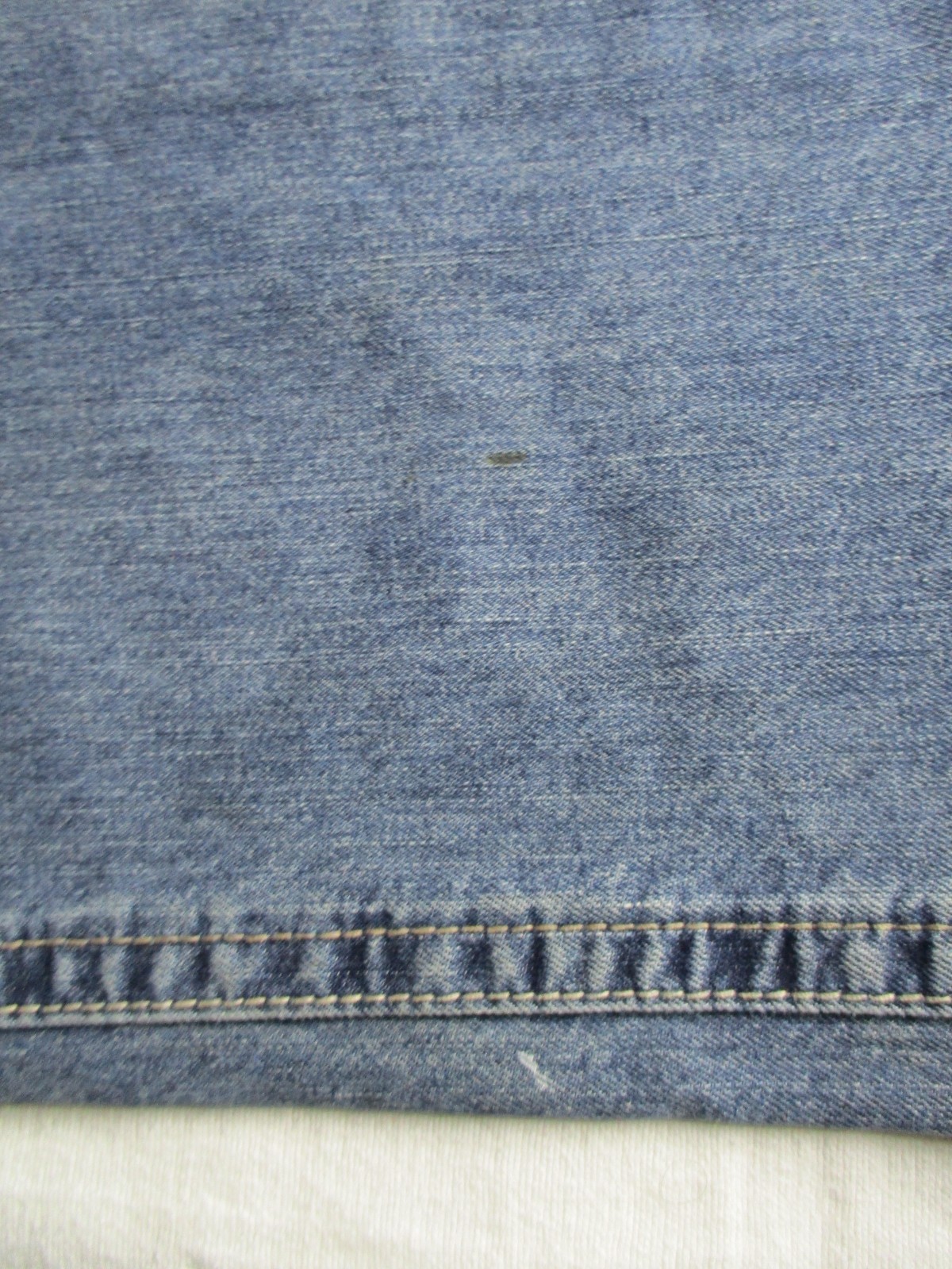 Ariat M2 Denim Jeans Men’s 40×32 Blue Relaxed Boot Cut Med Wash Whiskers Stained