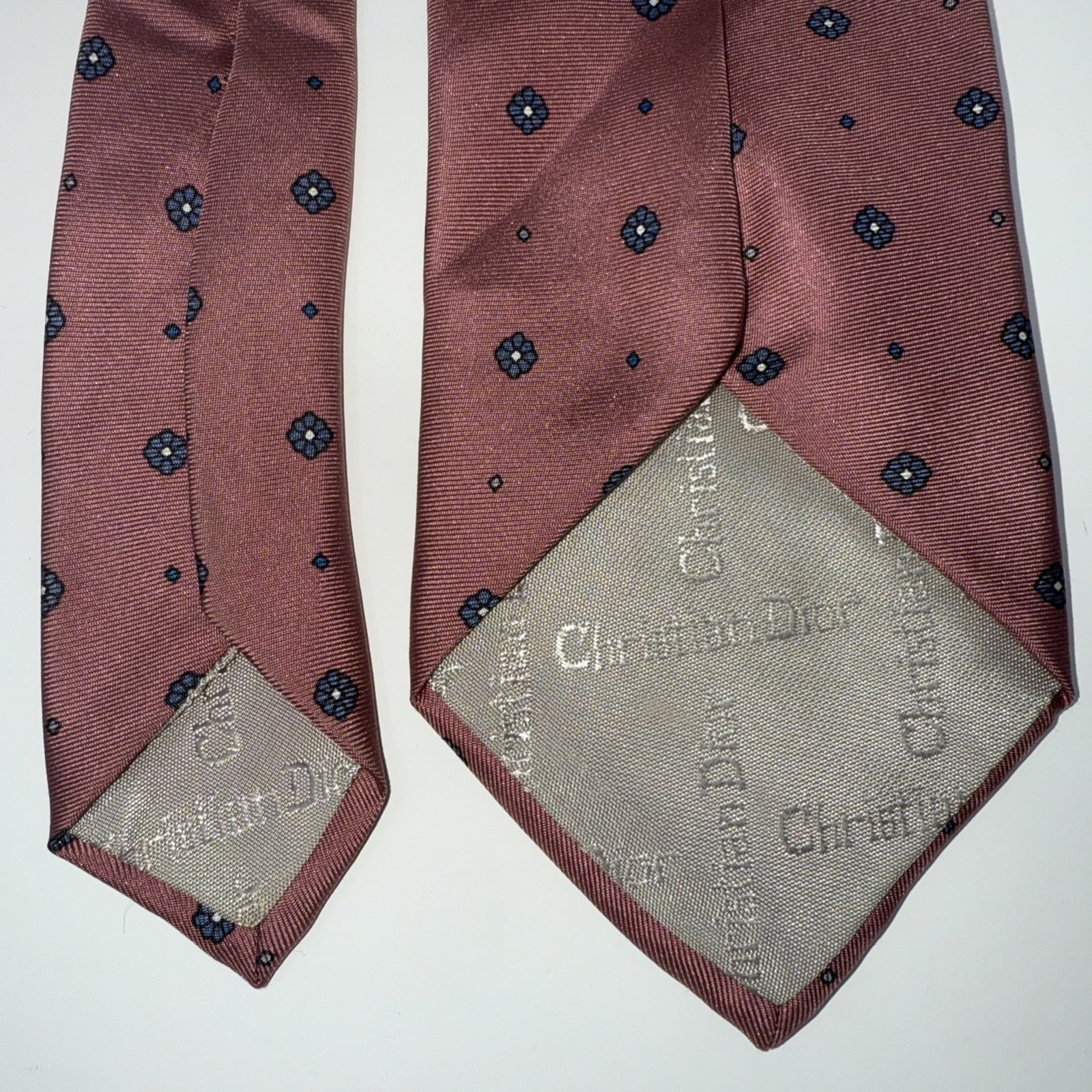 Christian Dior Mens Tie Silk Pink Mauve Blue Flower Vintage Necktie 58×3.25” USA