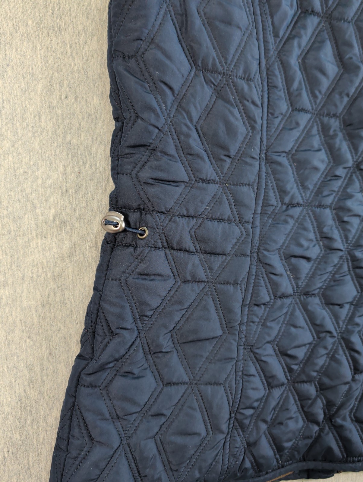 Weatherproof Fleece Lined Quilted Vest Full Zip, Zip Pockets Adjustable Back L