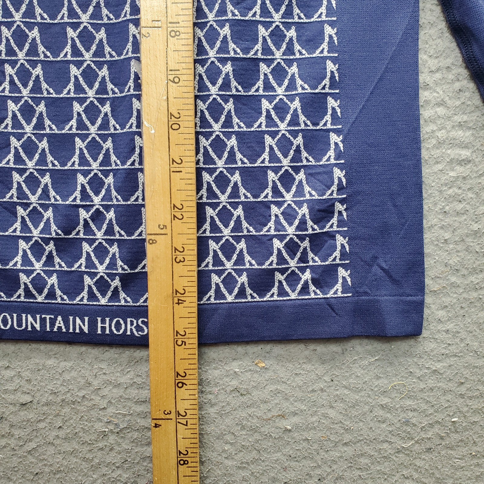 Mountain Horse Equestrian Magic Tec Top Womens L/XL Multicolor Thumb Hole Sleeve