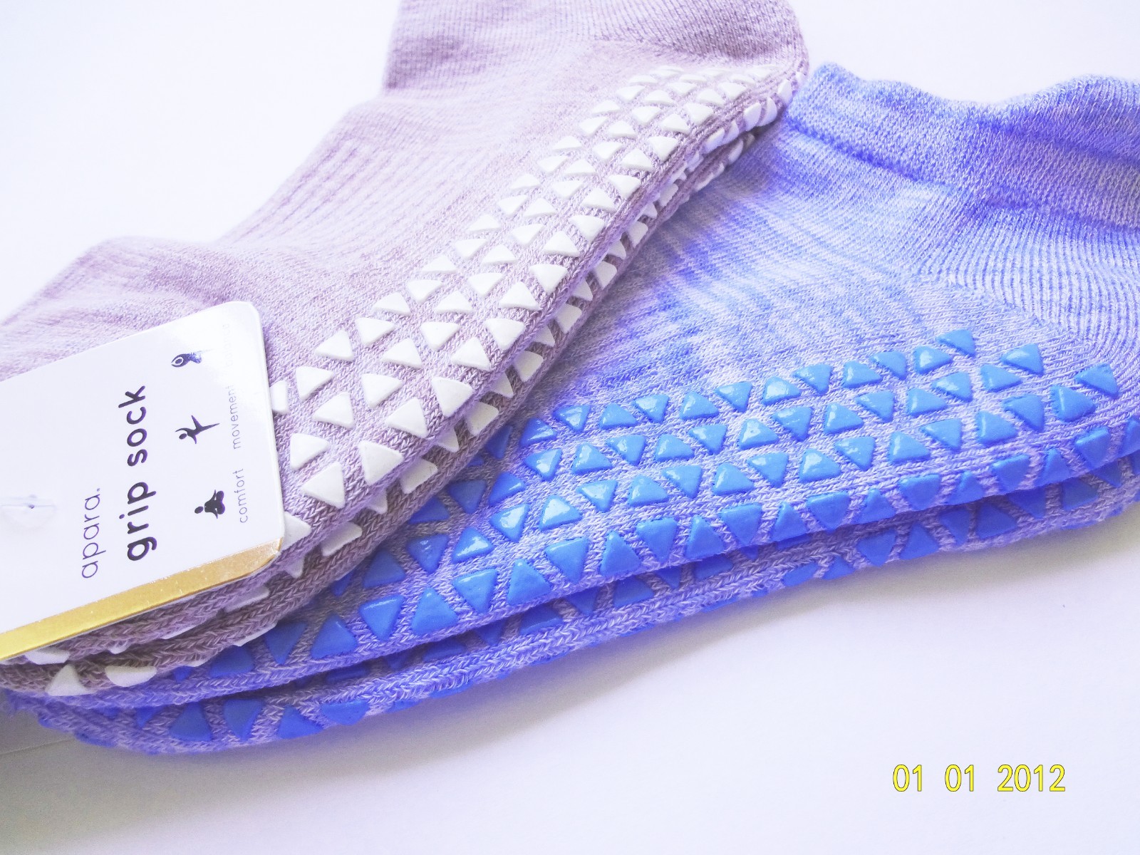 apara grip sock 2 Pairs Woman 5-10 Multi Colors Rayon from Bamboo – New