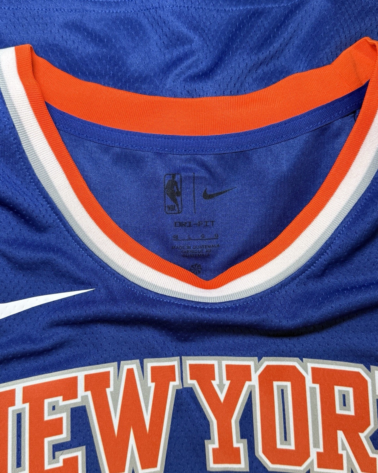 Nike x NBA New York Knicks Jalen Brunson #11 Jersey Icon Men Size L (DN2015-498)