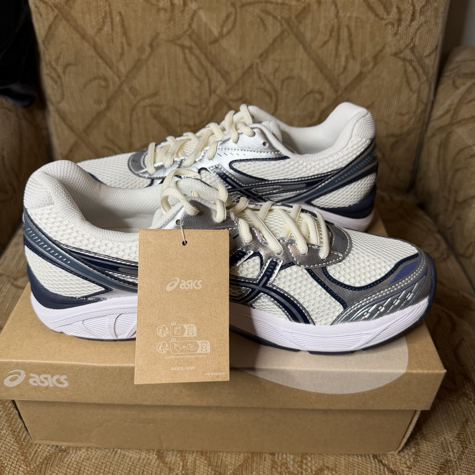 ASICS GT-2160 Cream/ Raw Indigo Size 9 BRAND NEW 1203A275-117