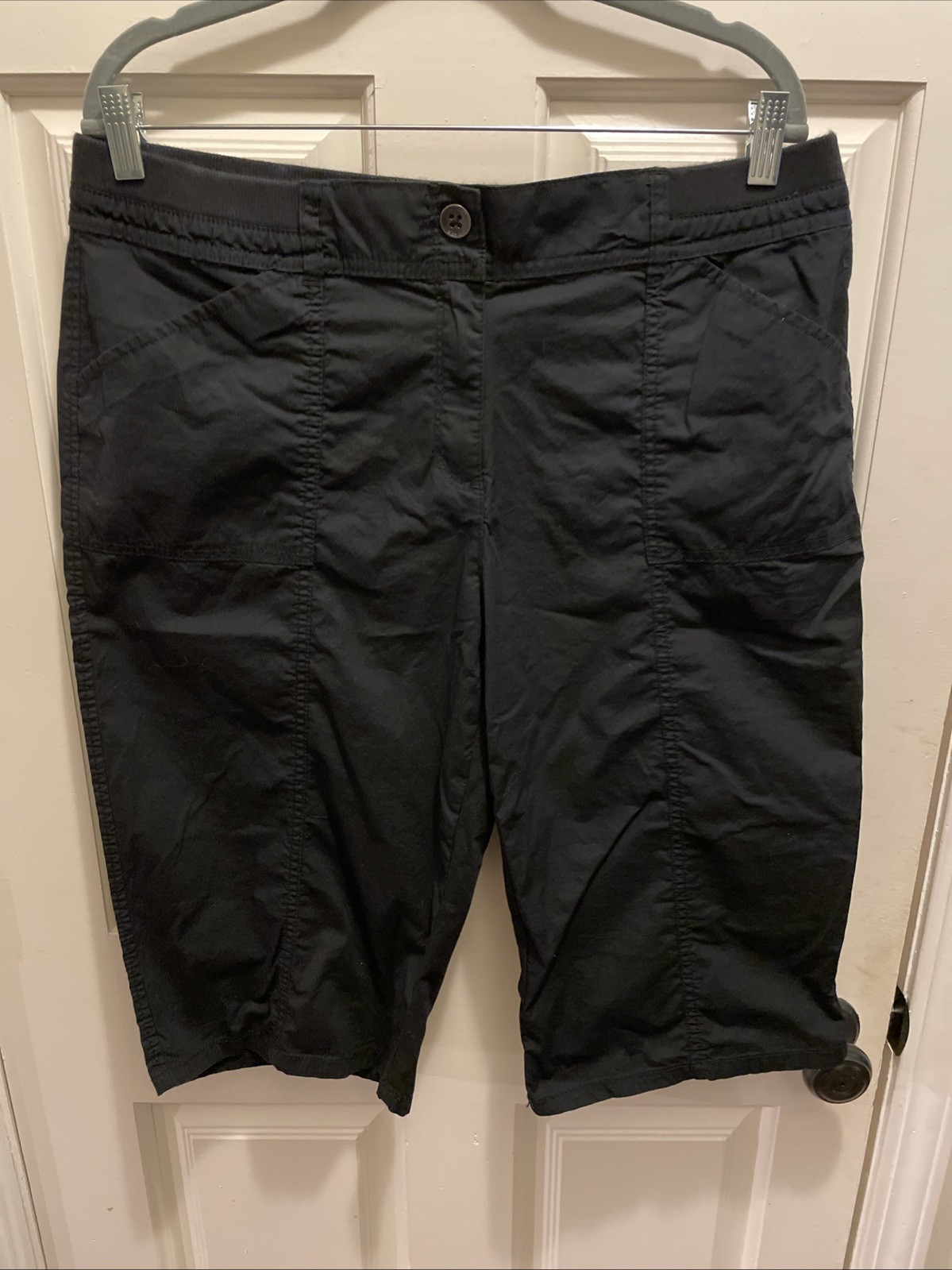 Vintage Chico’s Light Weight Roll Up Bermuda Shorts Size 2 Black