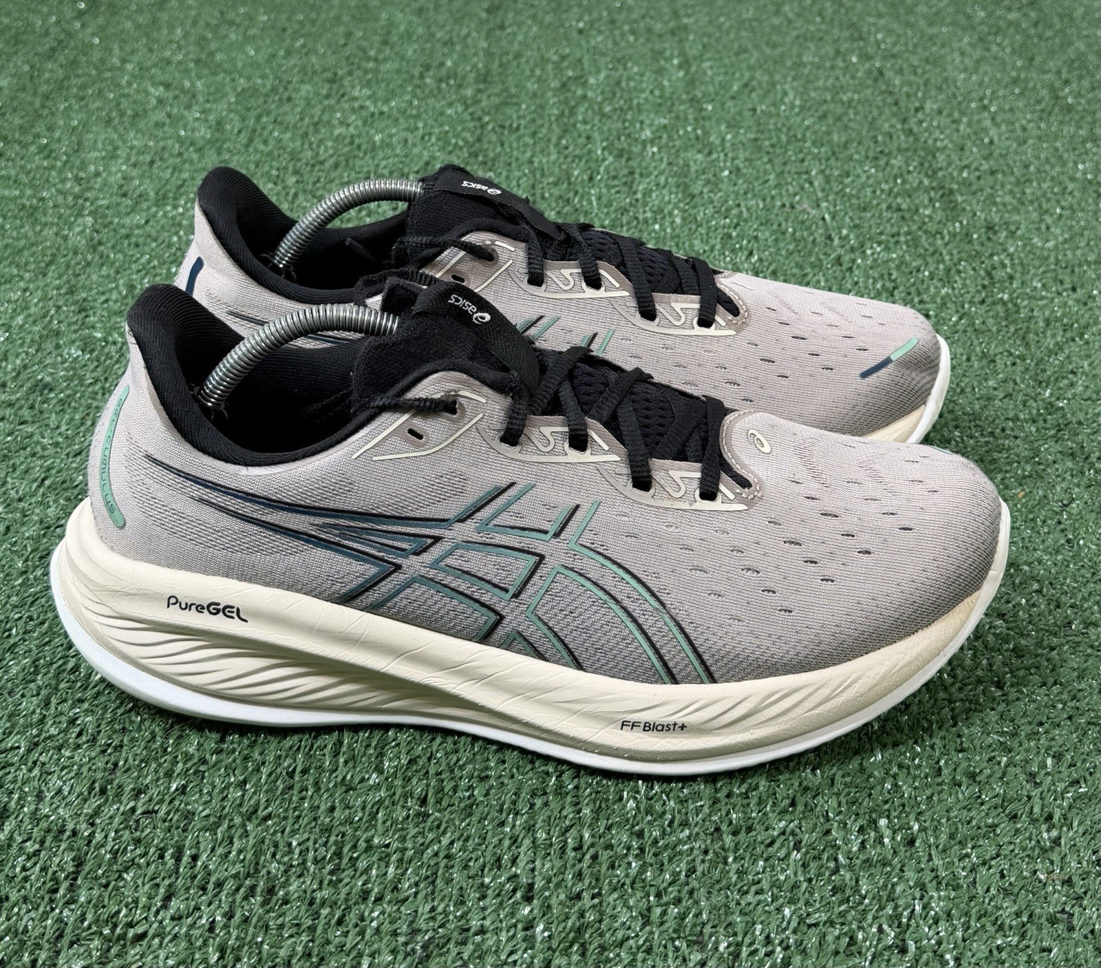 ASICS Gel-Cumulus 26 Shoes Grey Sheet Rock/Concrete 1011B792 Mens US Size 11.5