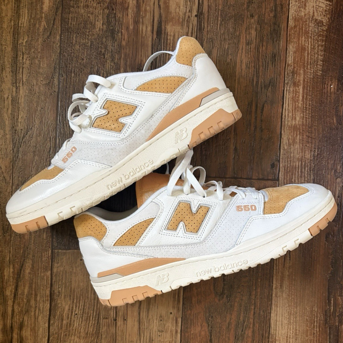 New Balance 550 BB550LEA Sea Salt/Dried Apricot Colorblock Low Top Sneakers