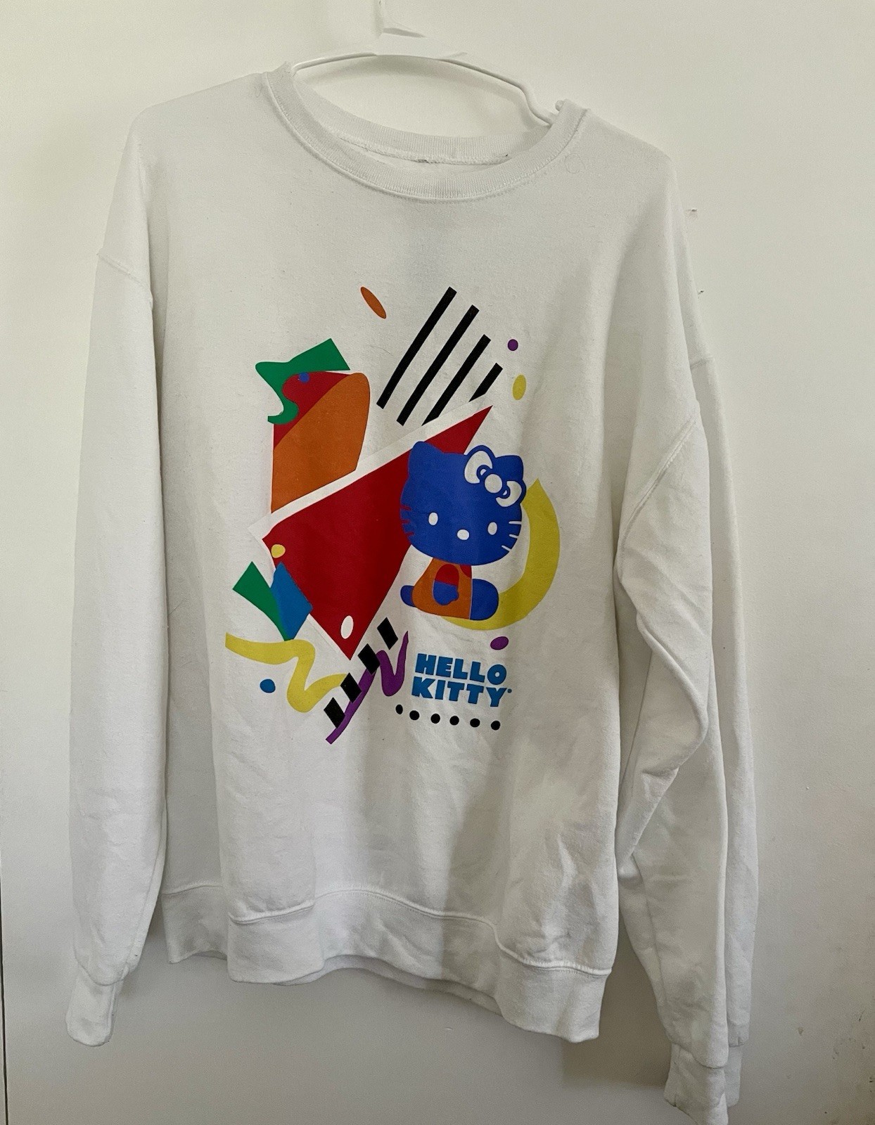 2023 GREAT Hello Kitty White Crewneck Sweatshirt with Multi-Color Graphic, M