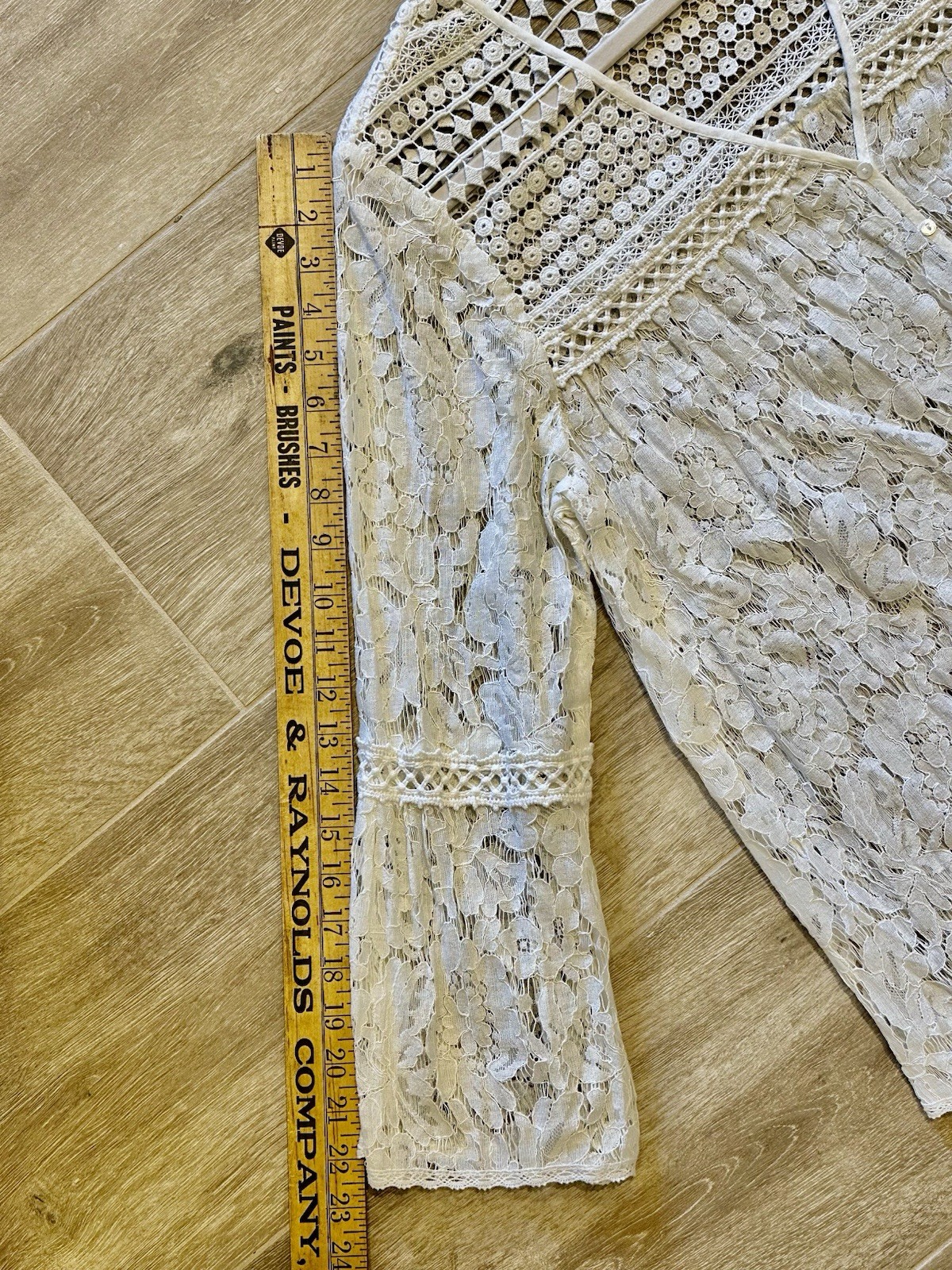 KAREN KANE Seascape Multi-lace Sheer Top Ivory Color Vneck Buttons Sz L $118 NWT