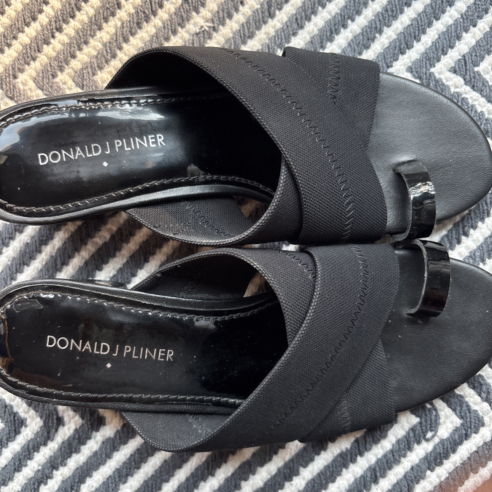 Donald J Pliner Mara Black Slip-On Sandals Size 7