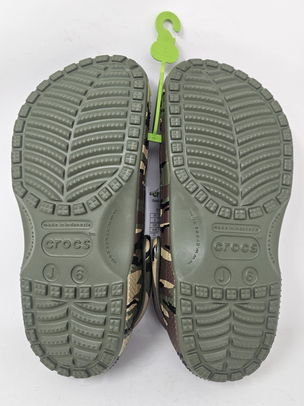Crocs Classic Clog Slip-On Sandals, Unisex Kid’s Army Green Camo, 211879, NEW!
