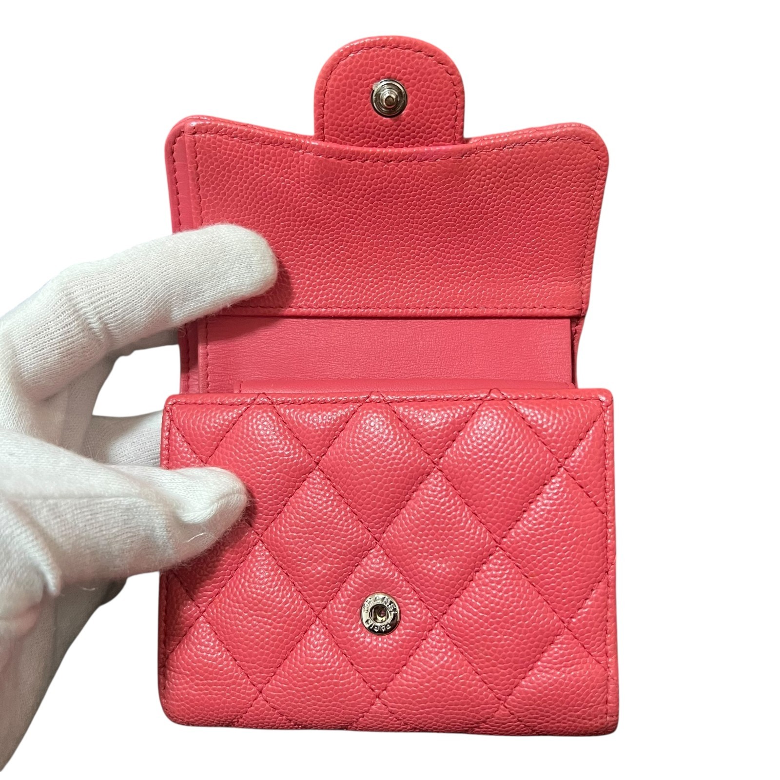 CHANEL Pink Caviar Skin Matelasse CC Logo Flap Tri-fold Small Flap Wallet