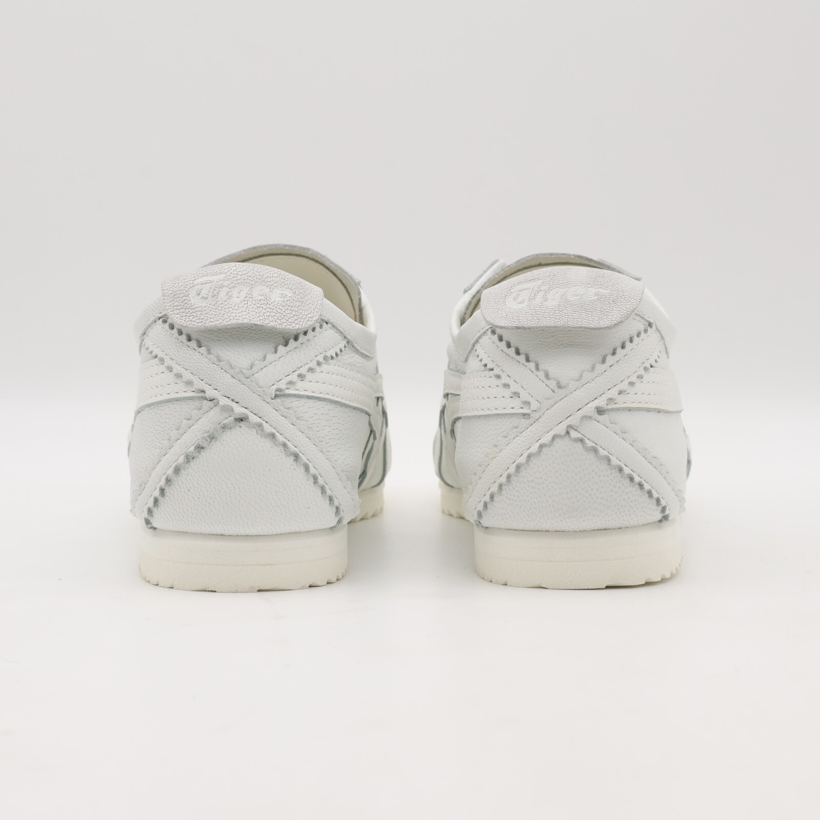 1181A367-101 Onitsuka Tiger NIPPON MADE Mexico 66 Deluxe White (Men’s)