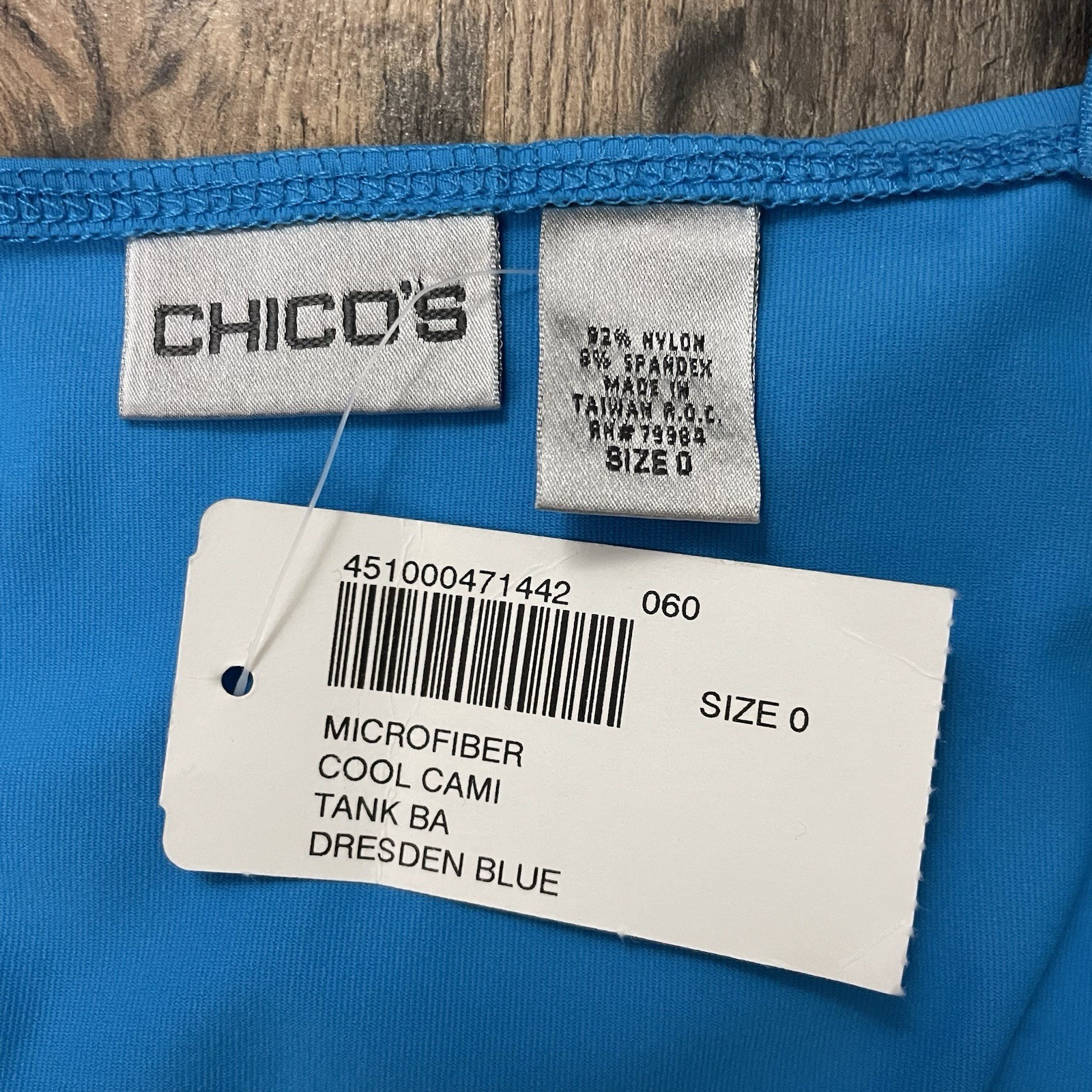 NEW Chicos Sleeveless Top Size 0 Small Microfiber Cool Cami Blue Tank Nylon Span