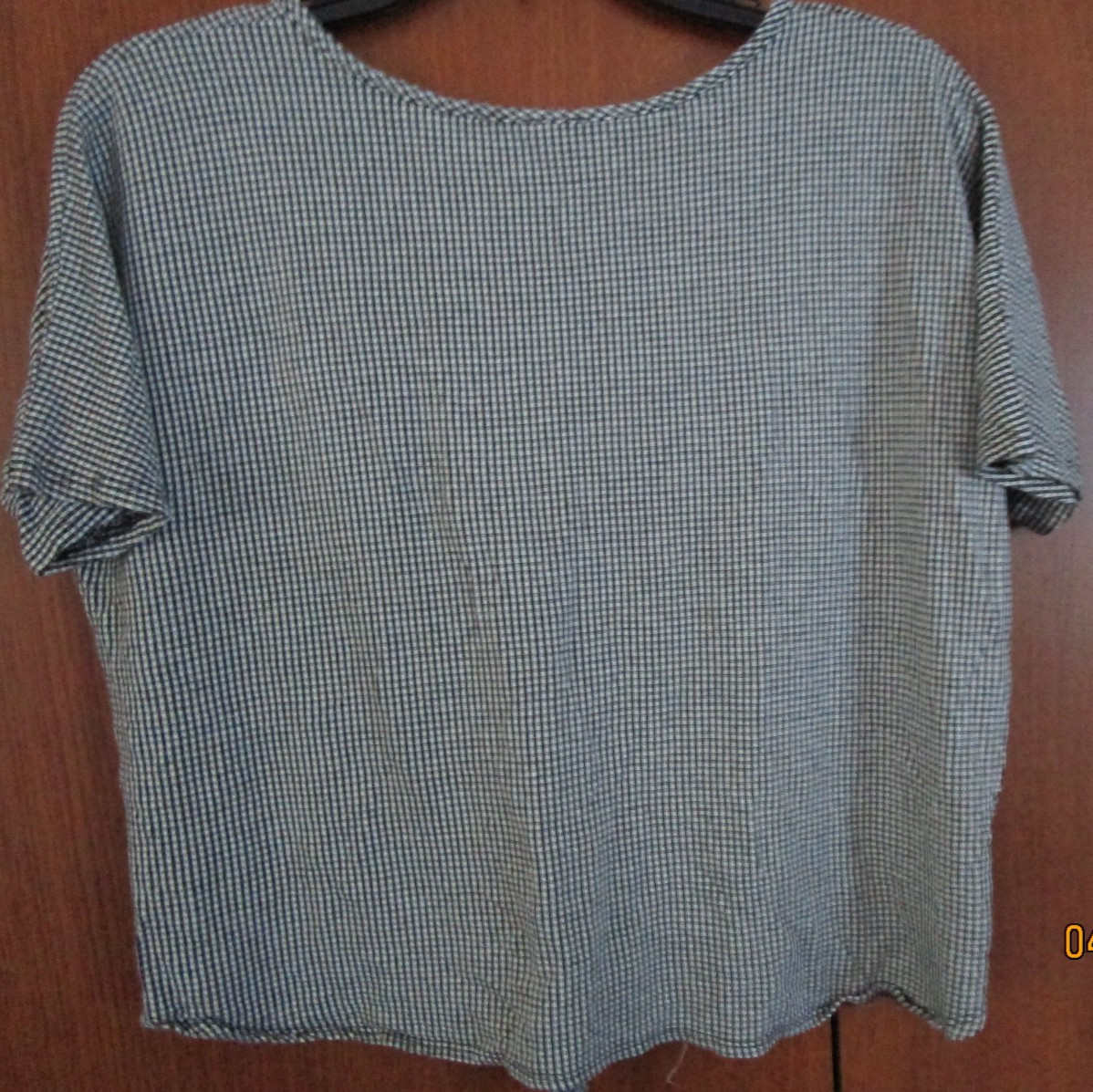 Lime N Chili B&W Cropped Top Sz Large Cotton Blend Bust 44 Length 20 in