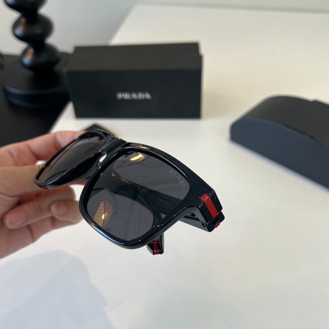 Prada P5113 Sunglasses 57‑18‑140 Black Red Accent Dark Grey Square Men Shades
