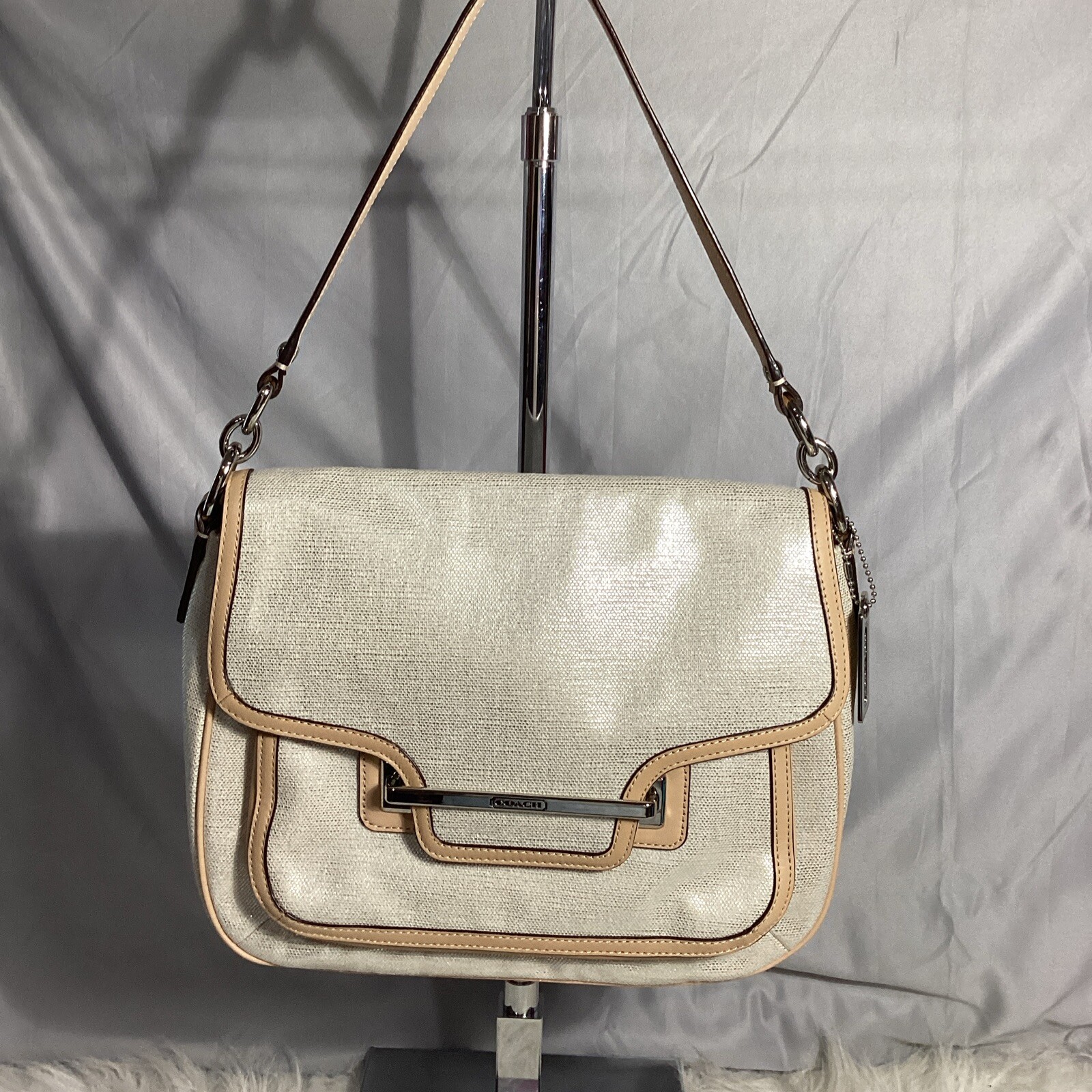 Beautiful Coach F30621 Taylor Foiled Flap Shoulder Bag Super EUC 98