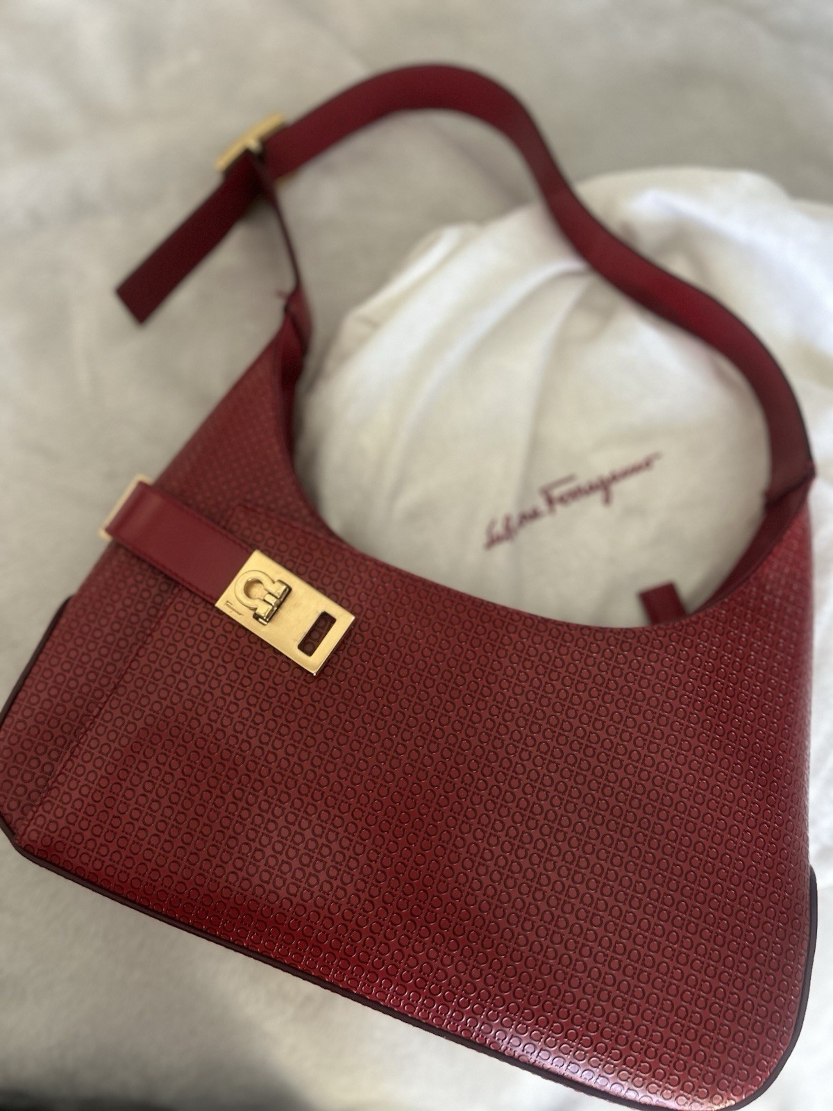 DEFECTIVE Salvatore Ferragamo Gancini Red Leather Shoulder Bag Near Mint G3D