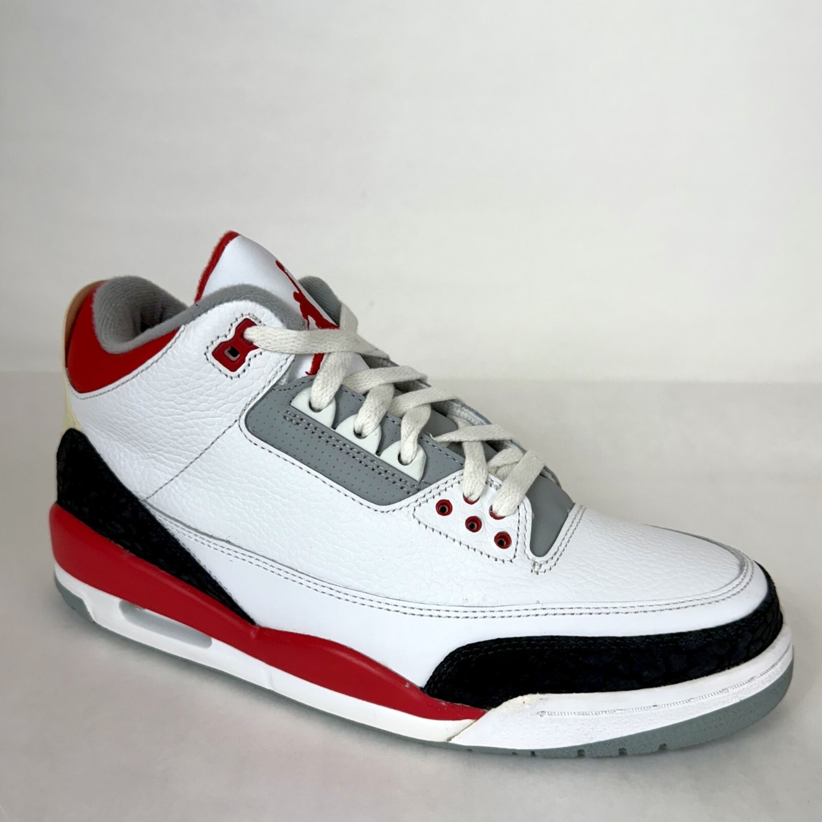 New Size 10 Air Jordan 3 Retro Fire Red 2007 White Red Cement Grey 136064-161