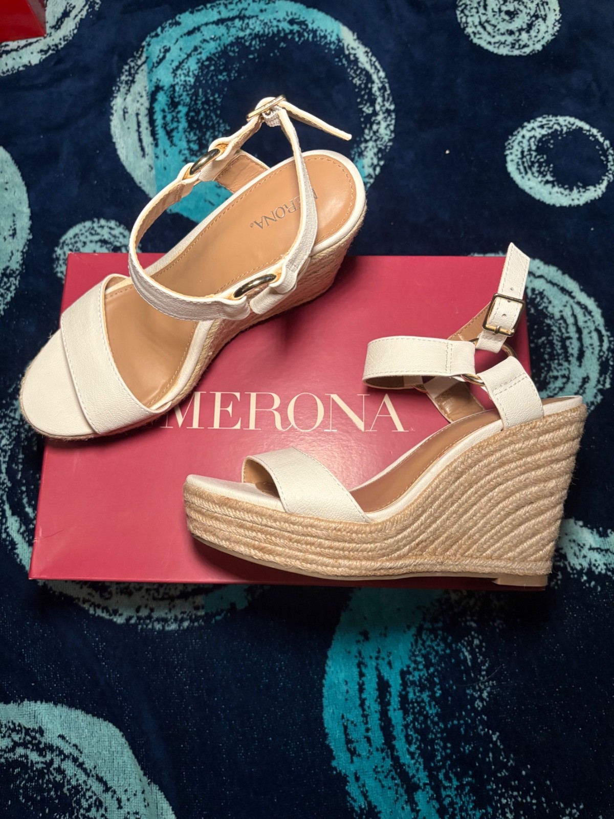 Mixture of Calvin Klein and Many more Heels and Pumps. All siize 6 to 6 1/2 .