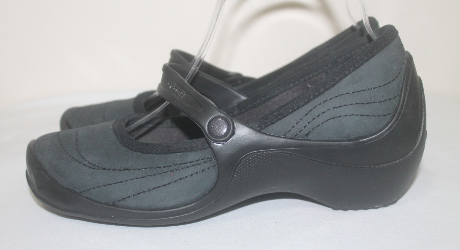 Crocs Nubuck Leather Croslite Black Gray Size 7 Mary Janes Wrapped Wedge Shoes