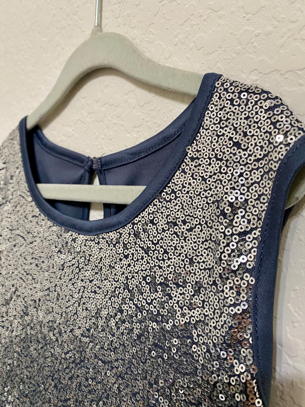 Wonder Nation Gray Silver Sequin Sleeveless Girl’s Size M (7-8)