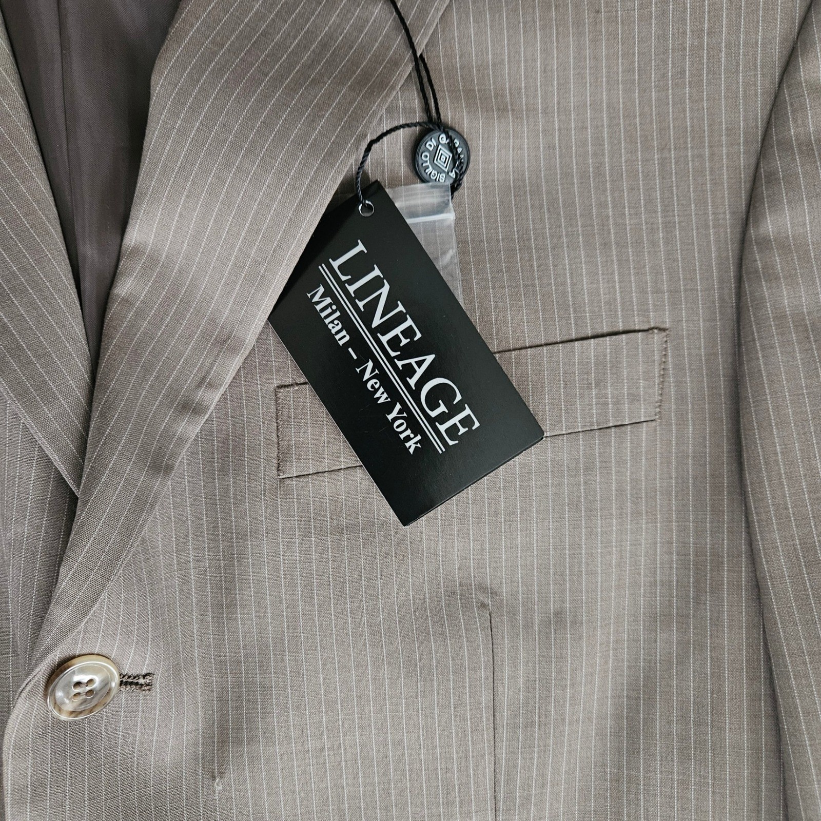 Lineage Milan-New York Mens Tan Pinstripe Super Fine Wool 2-Piece Suit 41L 35×35