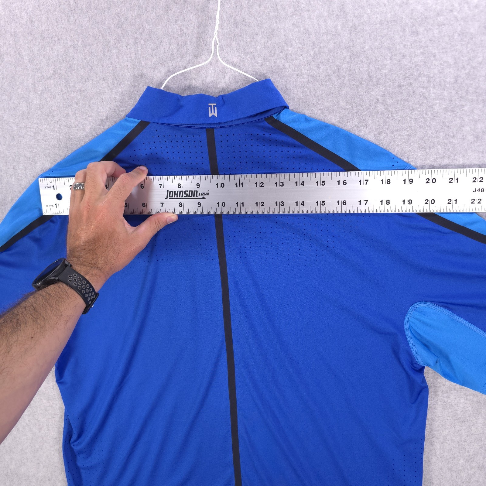Nike Tiger Woods Golf Perforated Swoosh Advisory Staff Polo Shirt Mens Medium