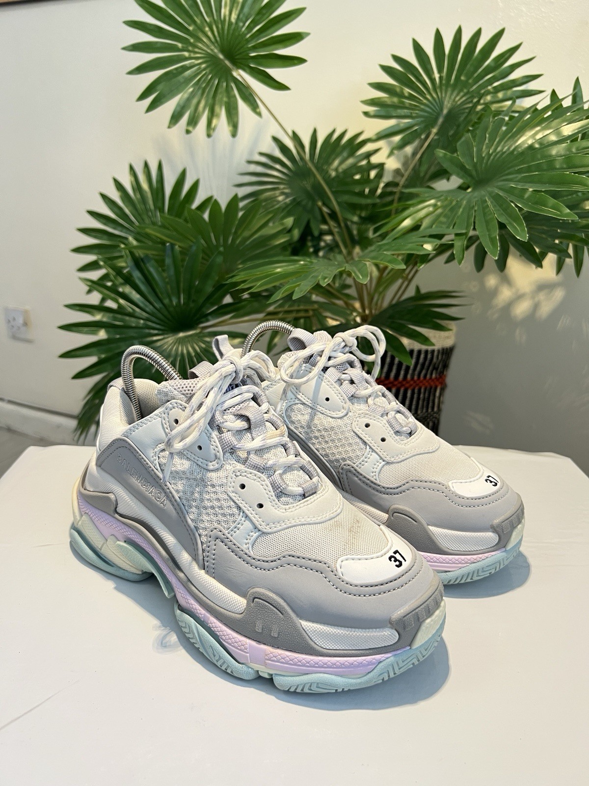 BALENCIAGA Triple S Women’s MultiColor EU 37 || US 7 Chunky Color Block Sneakers
