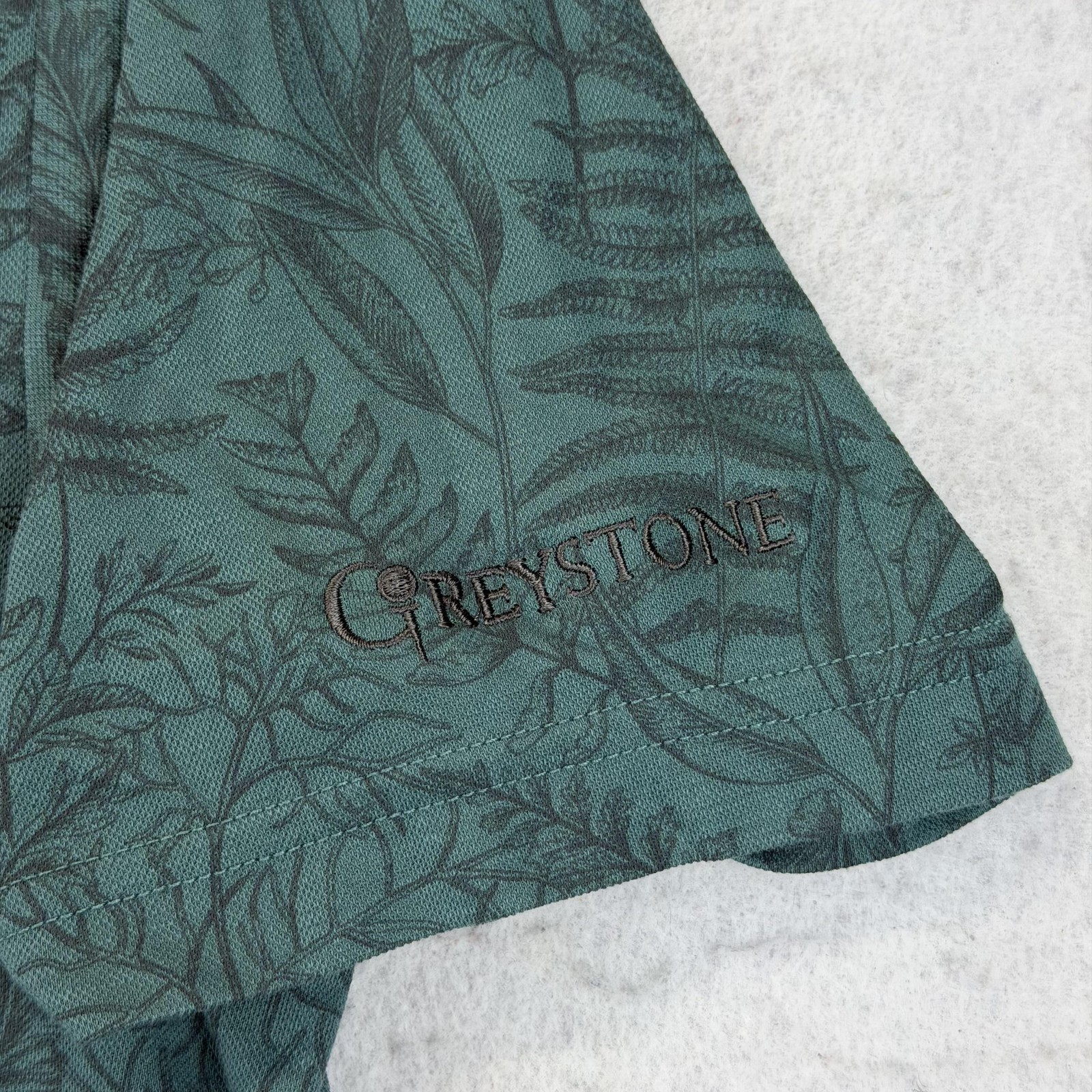 Travis Mathew Polo Shirt Mens Medium Green Floral Print Greystone Logo Golf Pima
