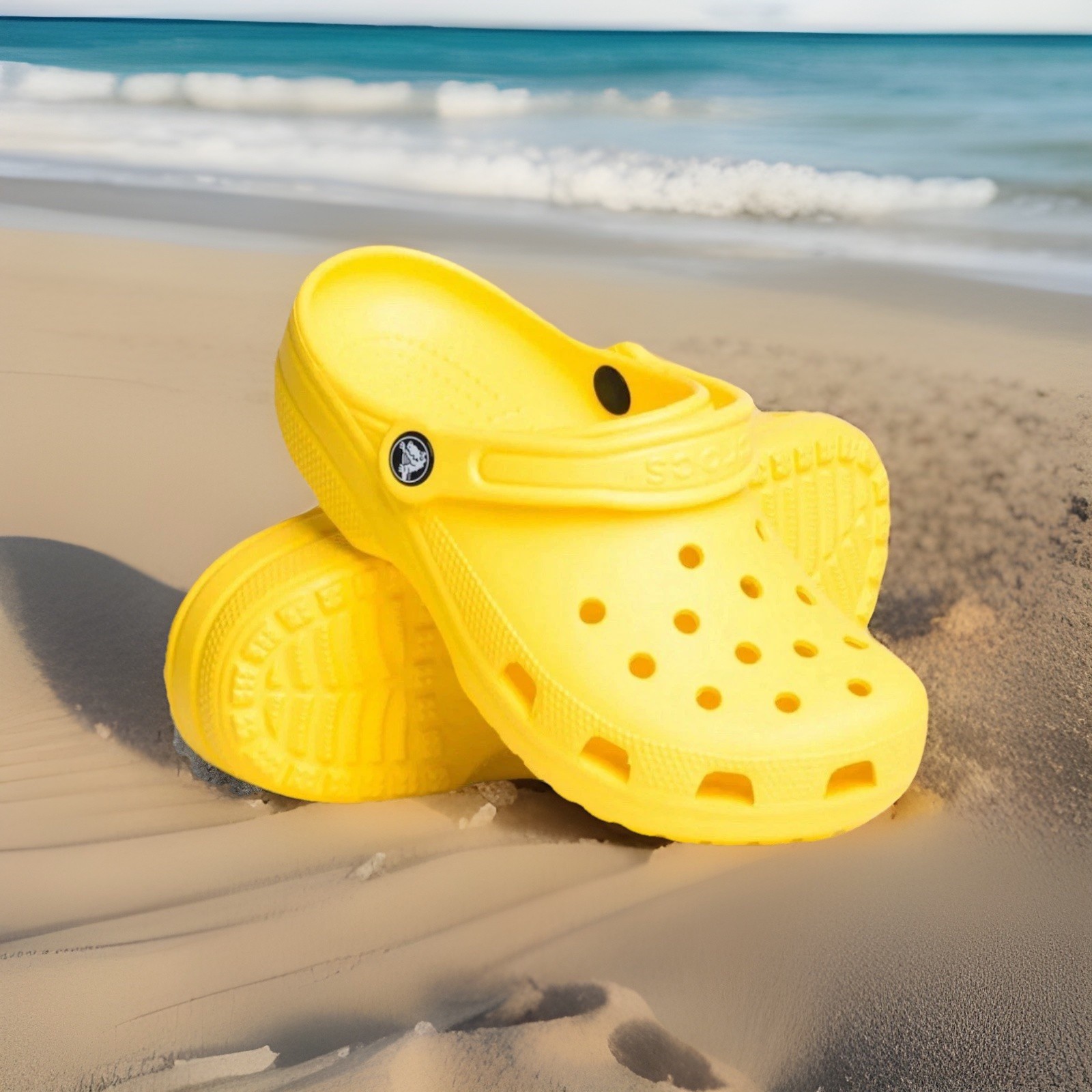 Crocs “Baya” Unisex Classic Clog Lemon Citron Size: Women 9/ Men 7