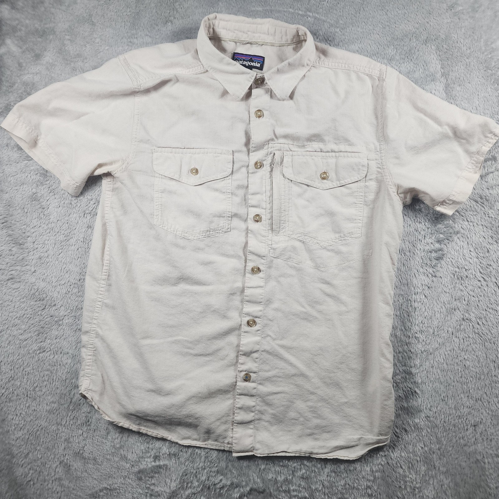 Patagonia Cayo Largo Shirt Mens Medium Beige Solid Short Sleeve Outdoor Hemp