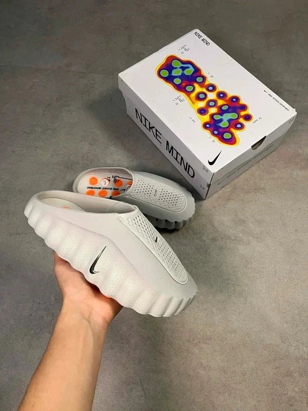 Nike Mind 001 (White/Orange) – EU 43 /US 9.5 /UK 8.5 – New With Box