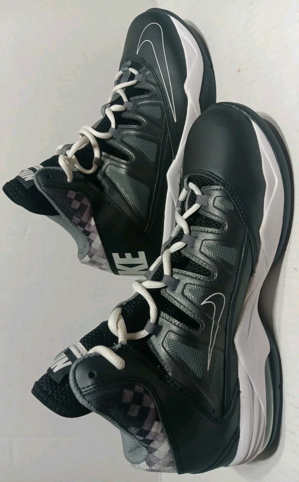 Nike Air Max Stutter Step Shoes Men’s Size 7 Black White Charcoal Brand New